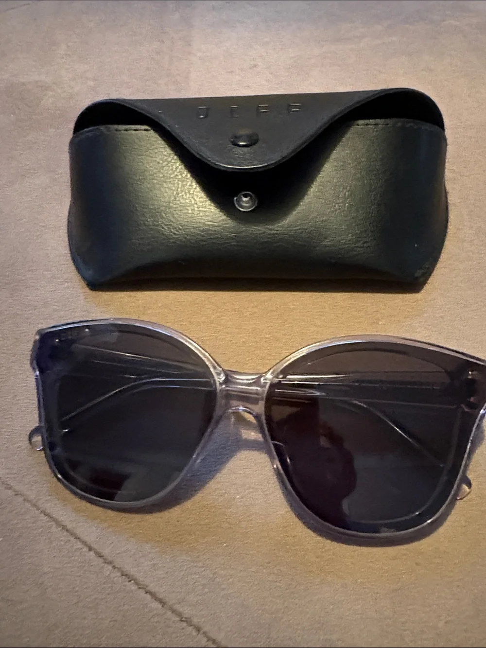 Diff Eyewear Piper Clear Cat-Eye Sunglasses with Dark Gray Lenses